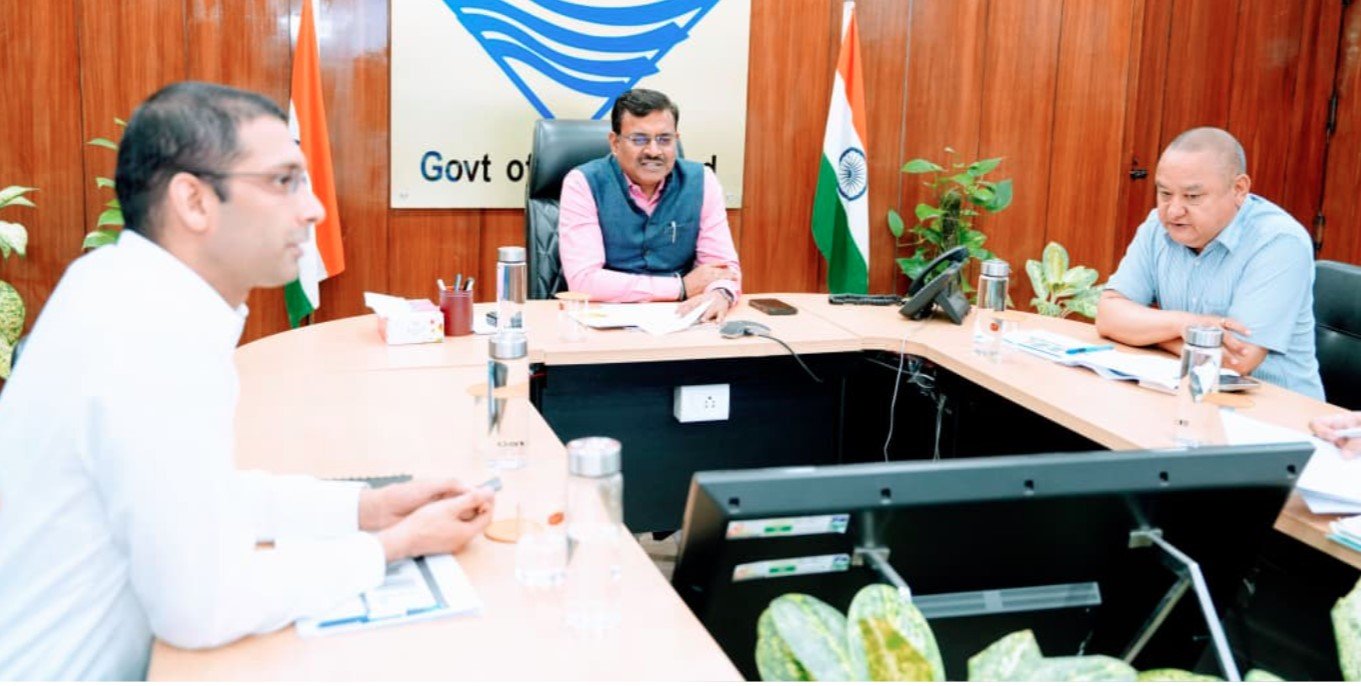 मुख्य सचिव आनन्द बर्द्धन ने पर्यटन विभाग की सभी योजनाओं पर ली जानकारी