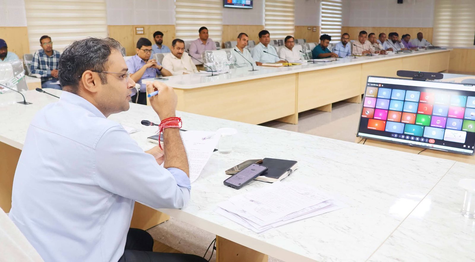 जनता मिलन कार्यक्रम में 26 शिकायतें प्राप्त, डीएम ने समयबद्ध निस्तारण के दिए निर्देश