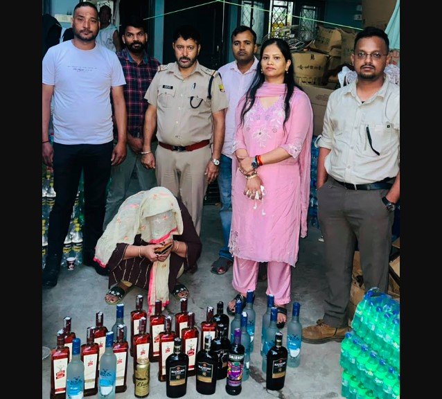 प्रेमनगर क्षेत्र में आबकारी विभाग की छापेमारी, 19 पेटी शराब बरामद