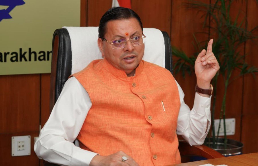 आवश्यक वस्तुओं की उपलब्धता और बाजार मूल्यों की नियमित निगरानी करें अधिकारी- मुख्यमंत्री