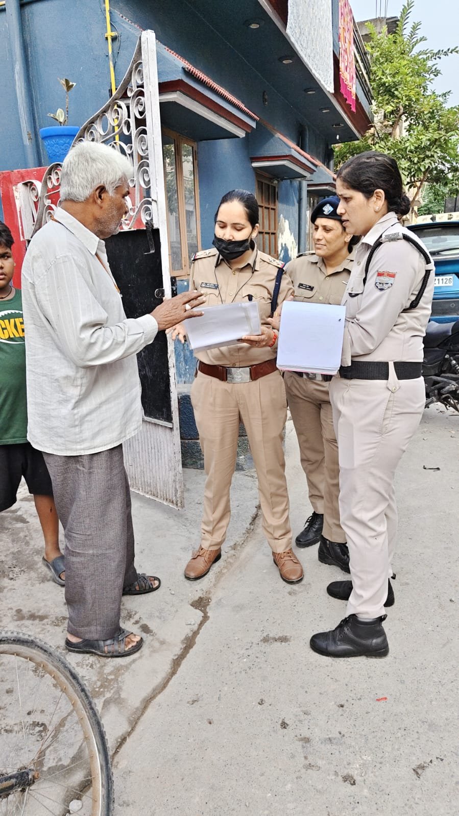 देहरादून में पुलिस का व्यापक सत्यापन अभियान, 147 भवन स्वामियों पर 14.70 लाख रुपये का जुर्माना