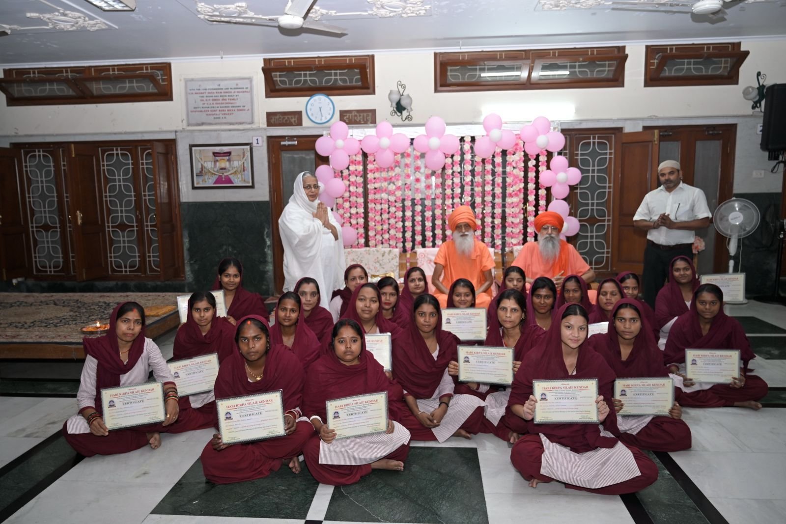 ऋषिकेश में हरि कृपा सिलाई केन्द्र का प्रशिक्षण पूरा, 23 महिलाओं को मिली सिलाई मशीनें
